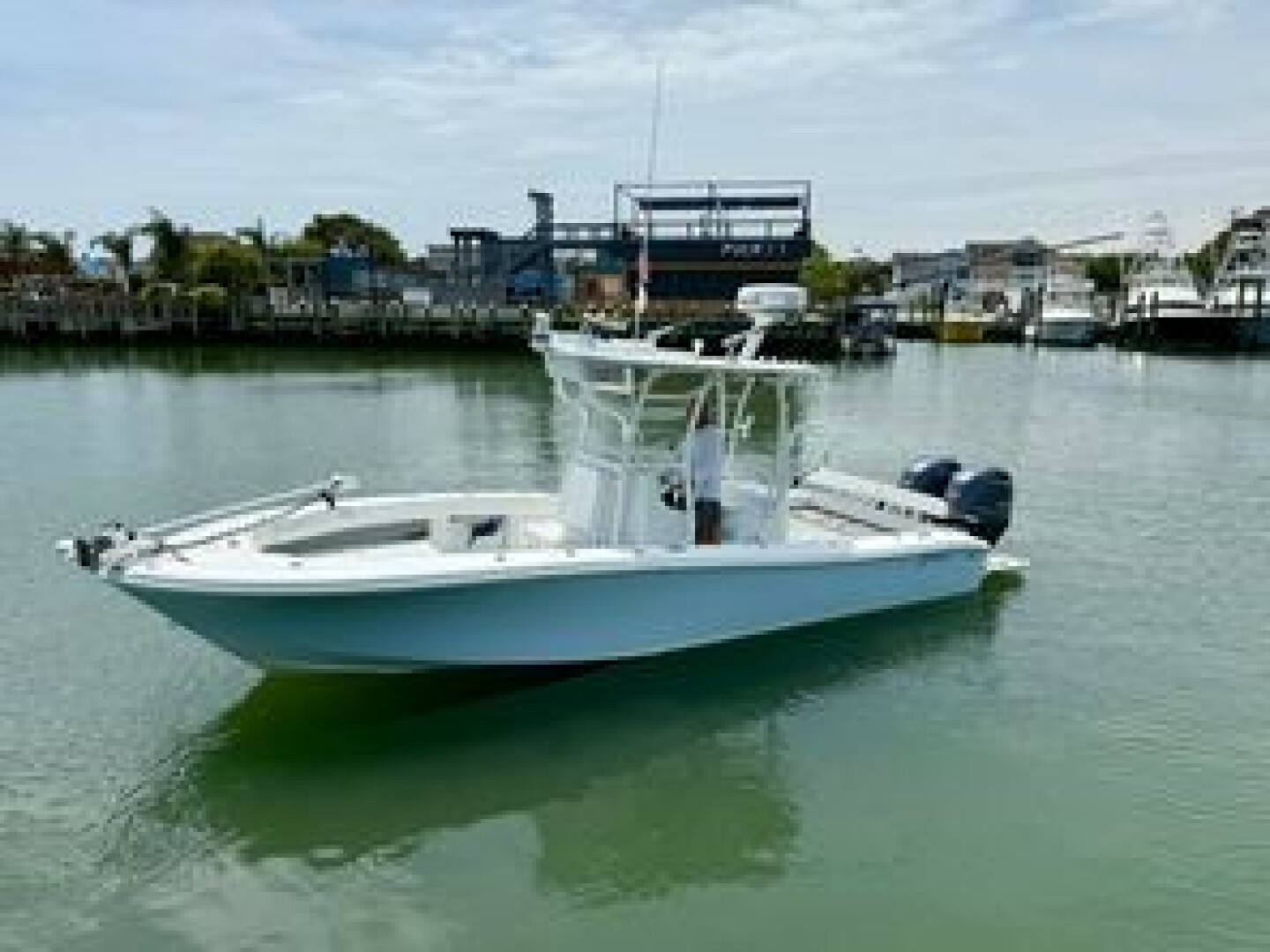 Slide: The Image of Yellowfin 26 Hybrid 2016 - 5305077
