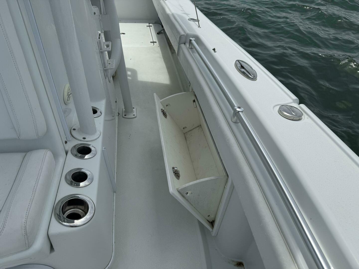 Slide: The Image of 2016 Yellowfin 26 Hybrid Power 9791908 978171982 0 130520250610 19 - 5305171