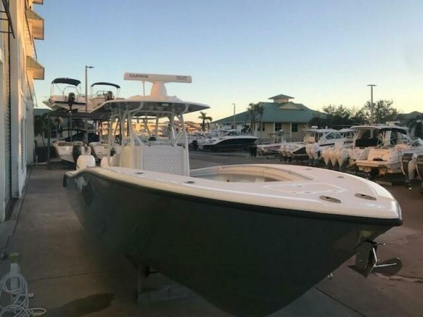 Slide: The Image of Yellowfin 34 Offshore 2019 - 5425766