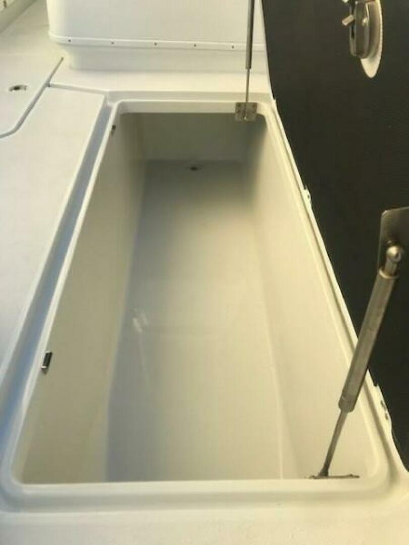 Slide: The Image of Yellowfin 34 Offshore 2019 - 5425780