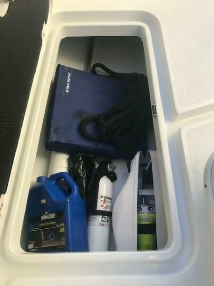 Slide: The Image of Yellowfin 34 Offshore 2019 - 5425794