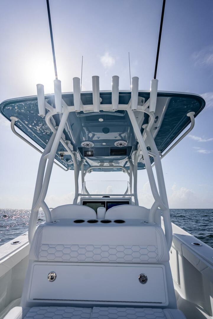 Slide: The Image of Yellowfin 34 Offshore 2025 - 4493252