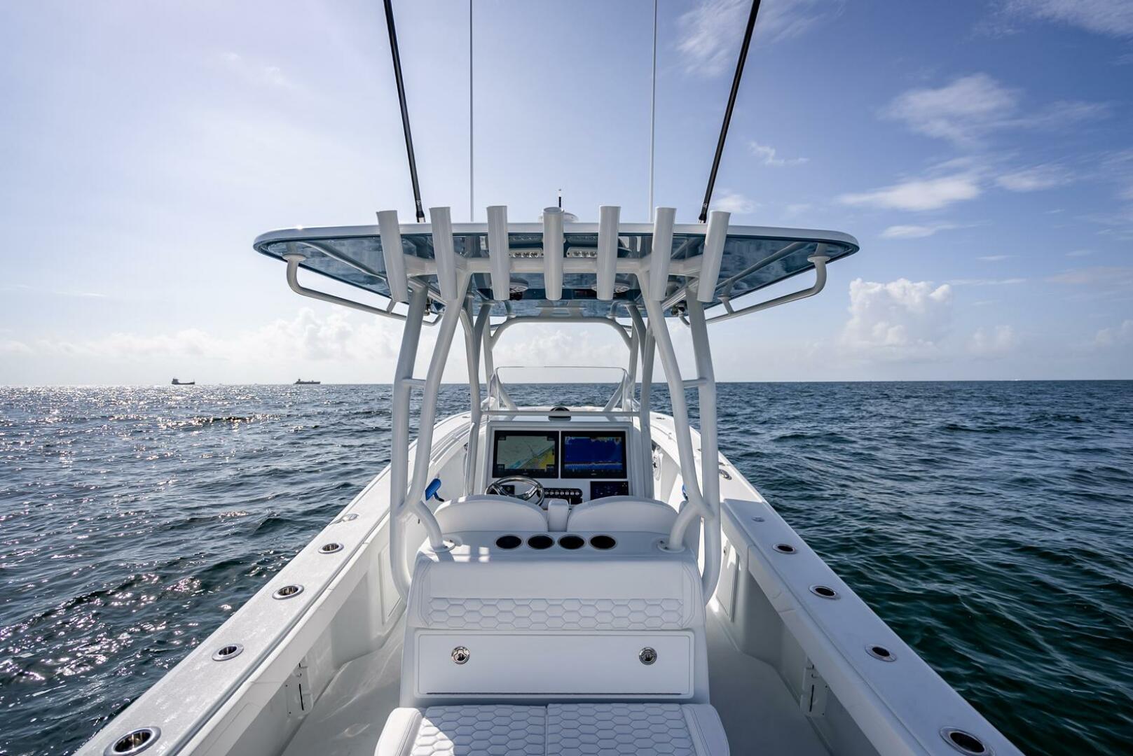 Slide: The Image of Yellowfin 34 Offshore 2025 - 4493263