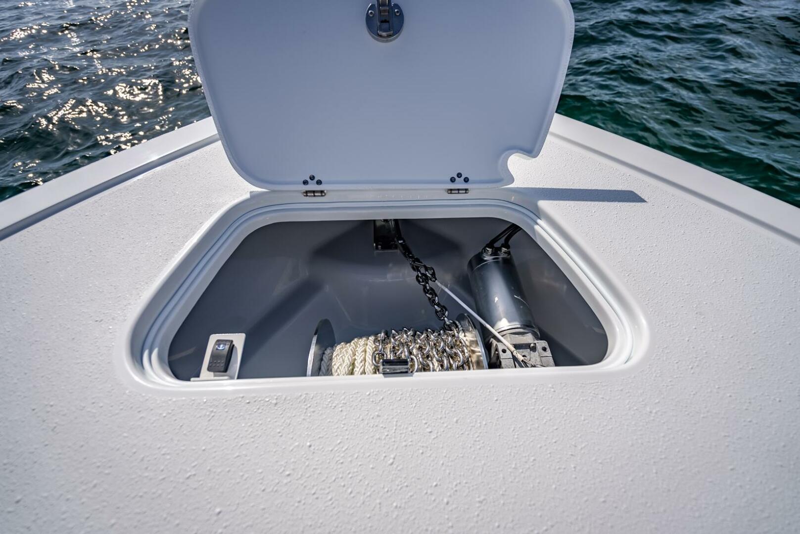 Slide: The Image of Yellowfin 34 Offshore 2025 - 4498698