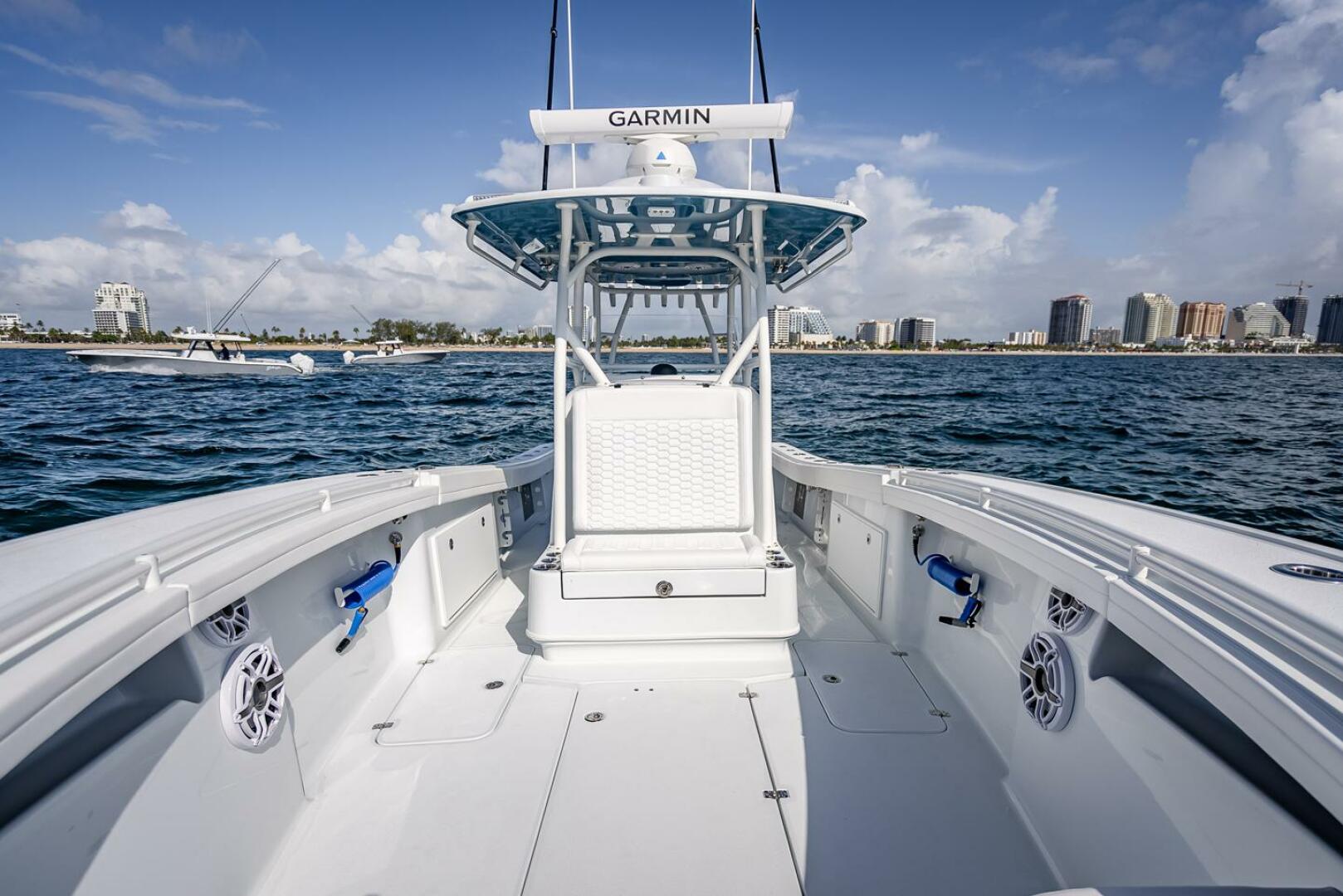 Slide: The Image of Yellowfin 34 Offshore 2025 - 4498699