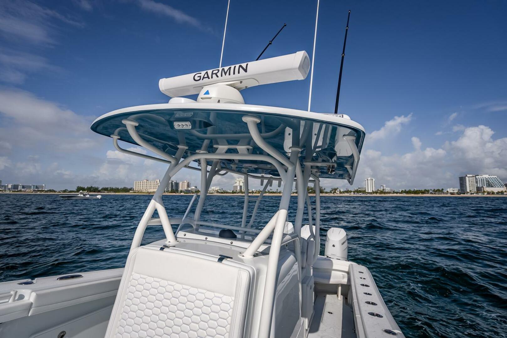 Slide: The Image of Yellowfin 34 Offshore 2025 - 4498701
