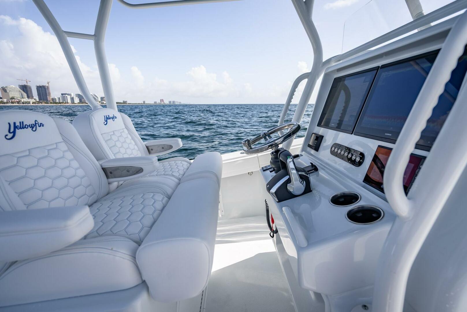 Slide: The Image of Yellowfin 34 Offshore 2025 - 5528034