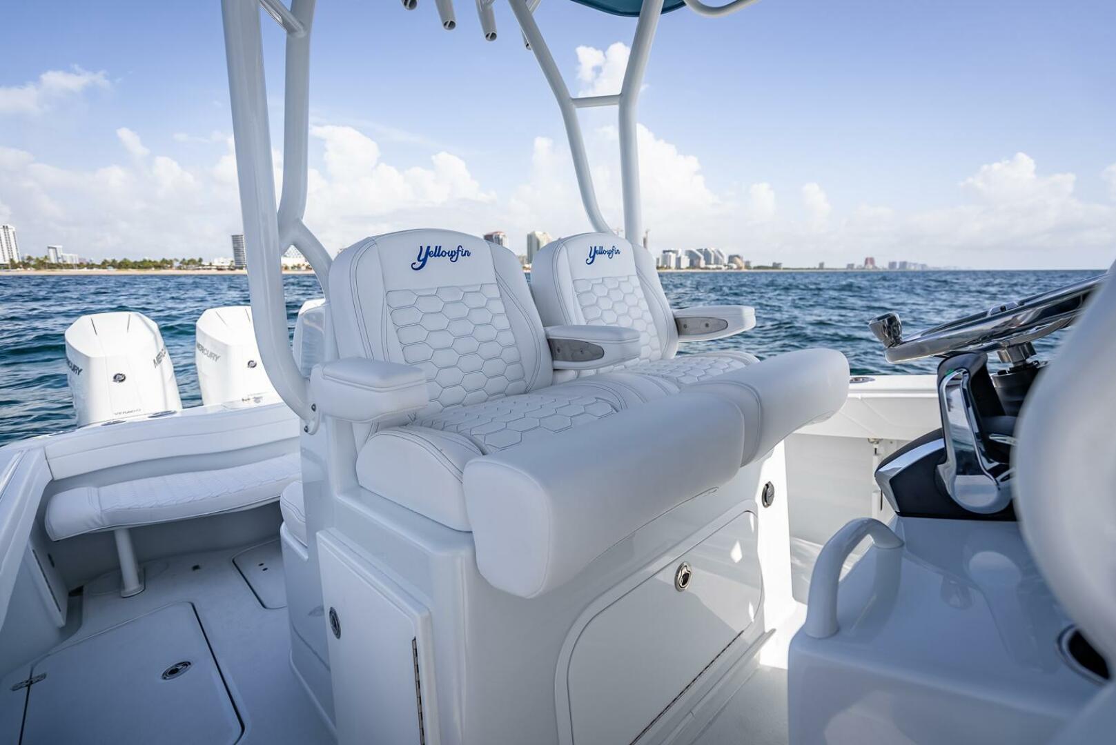 Slide: The Image of Yellowfin 34 Offshore 2025 - 5528035