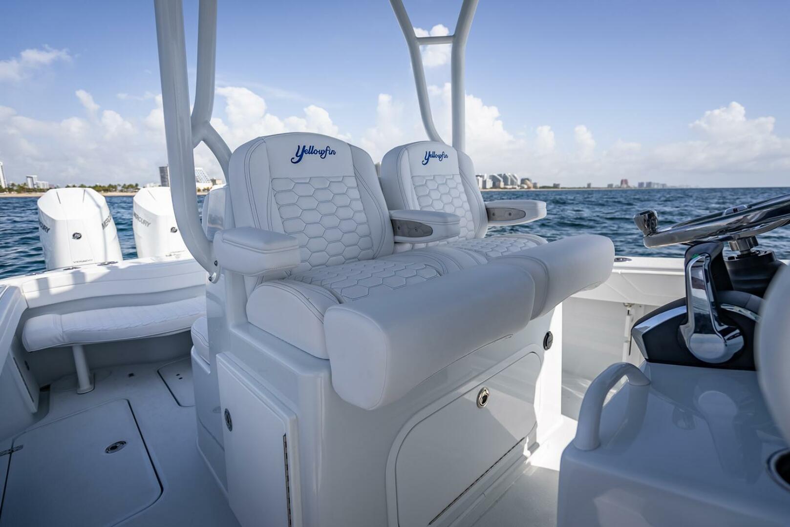 Slide: The Image of Yellowfin 34 Offshore 2025 - 5528036