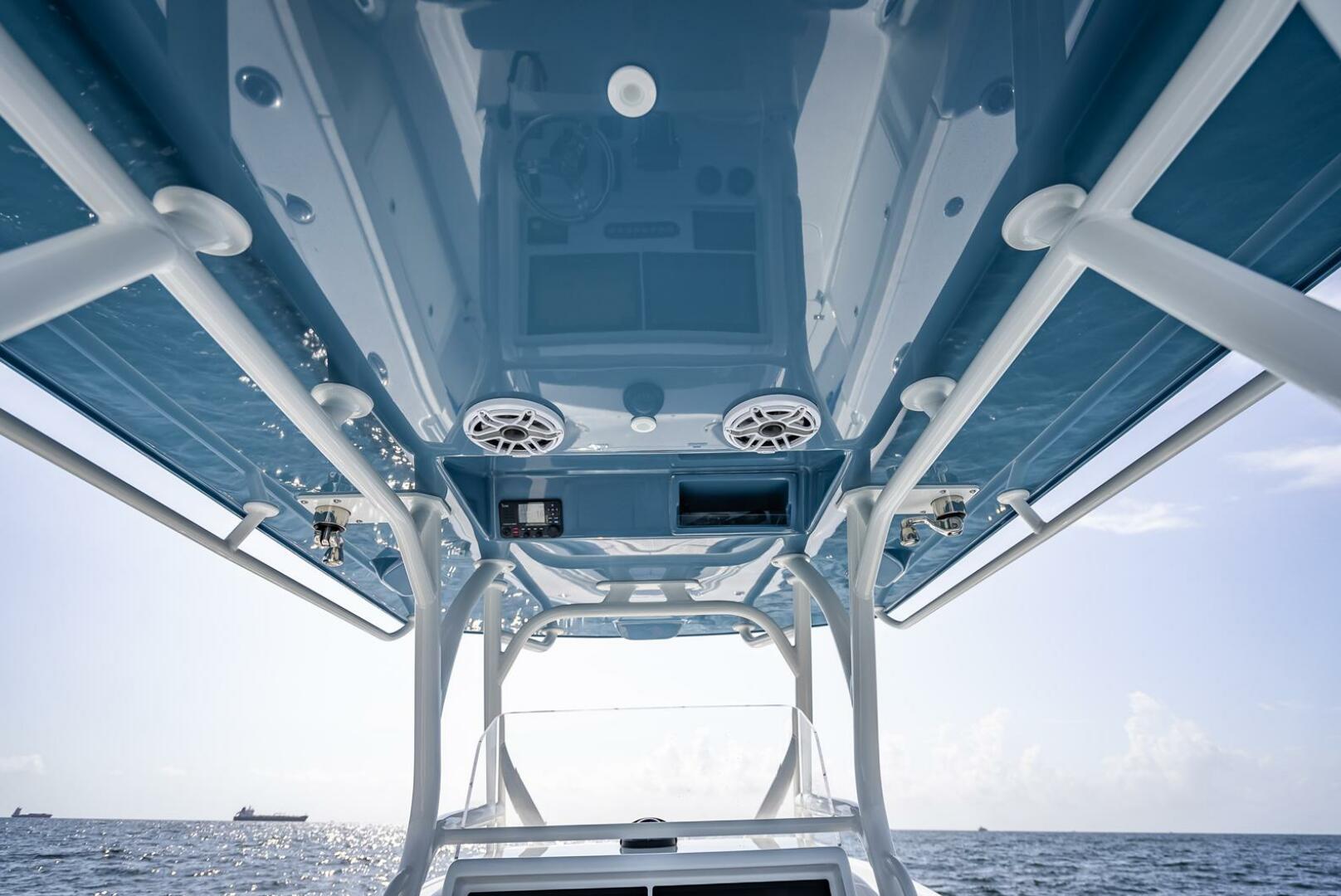 Slide: The Image of Yellowfin 34 Offshore 2025 - 5528040