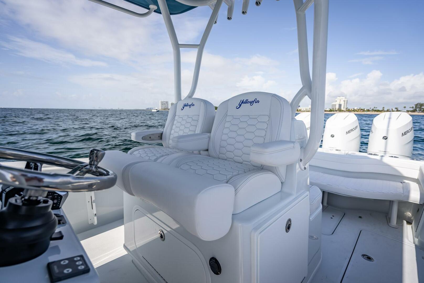 Slide: The Image of Yellowfin 34 Offshore 2025 - 5528044