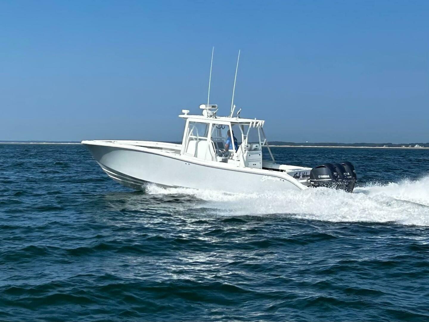 Slide: The Image of Yellowfin 36 2013 - 0