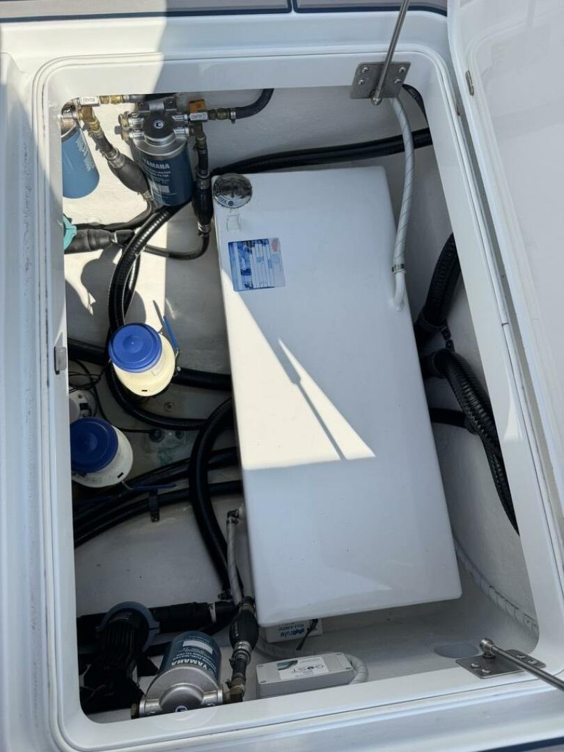 Slide: The Image of Yellowfin 36 2014 - 5487512