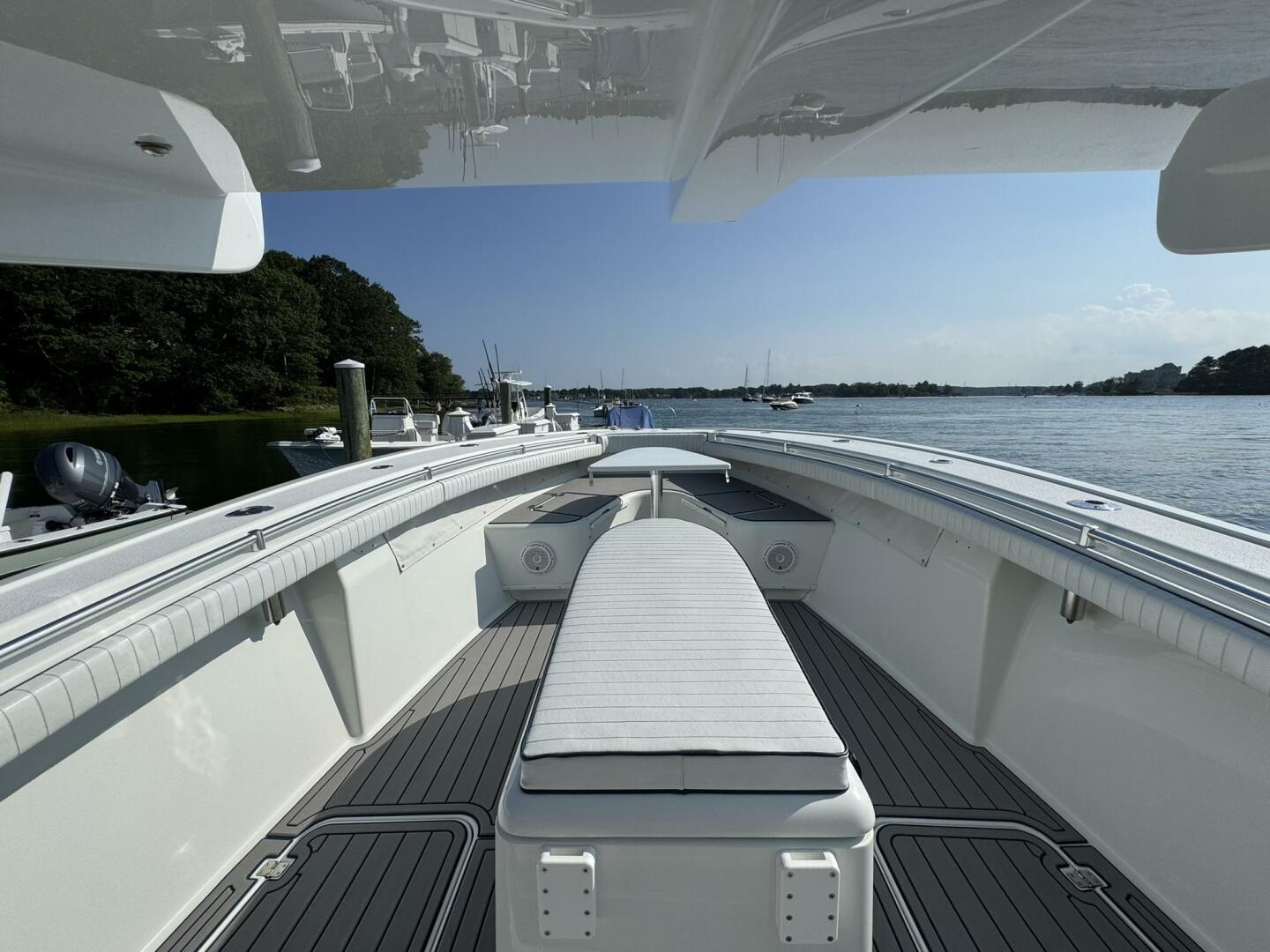 Slide: The Image of Yellowfin 36 2014 - 5487516