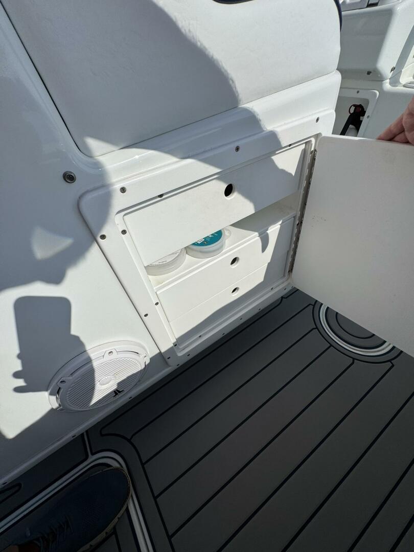 Slide: The Image of Yellowfin 36 2014 - 5487518