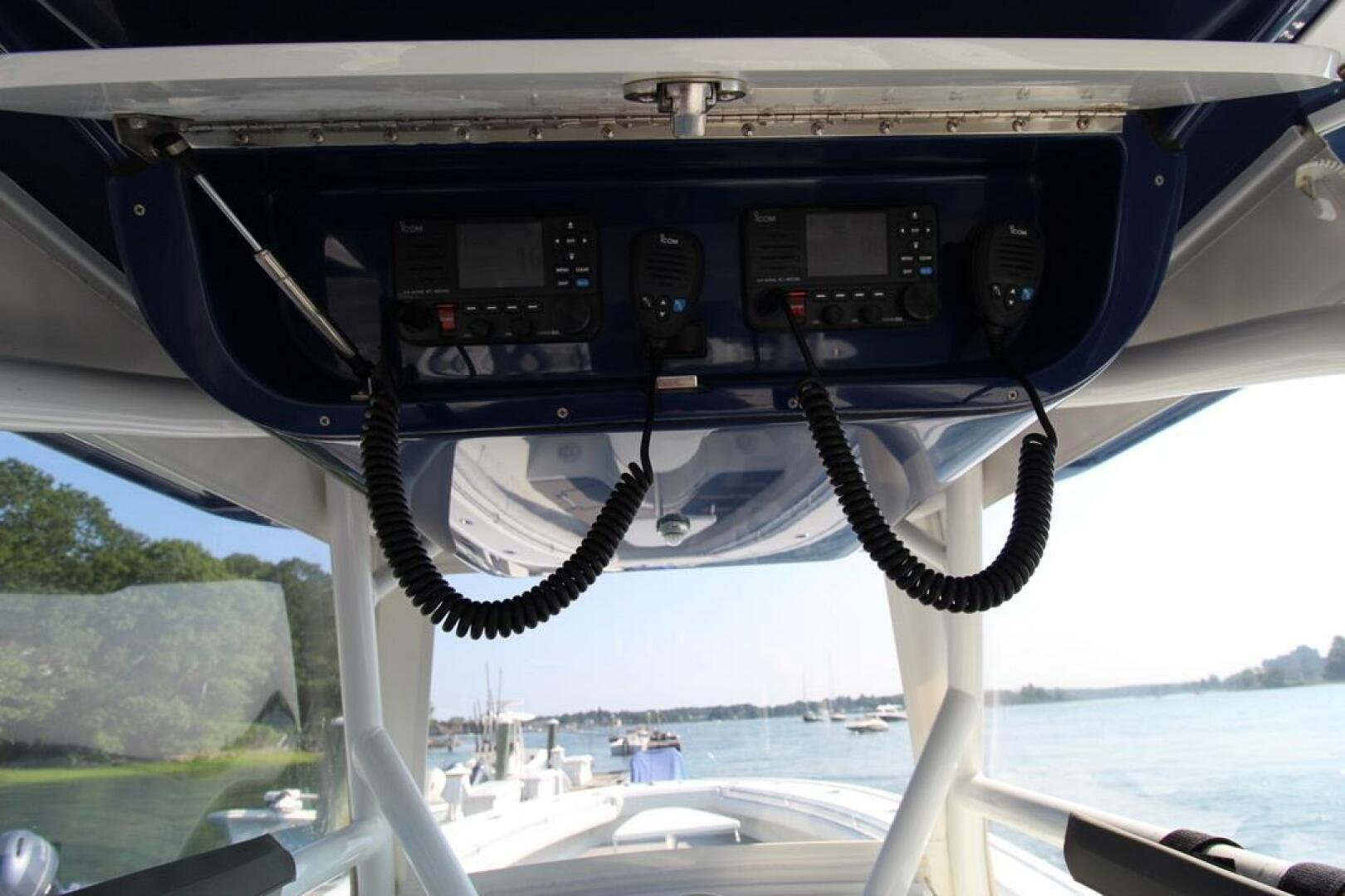 Slide: The Image of Yellowfin 36 2014 - 5495608