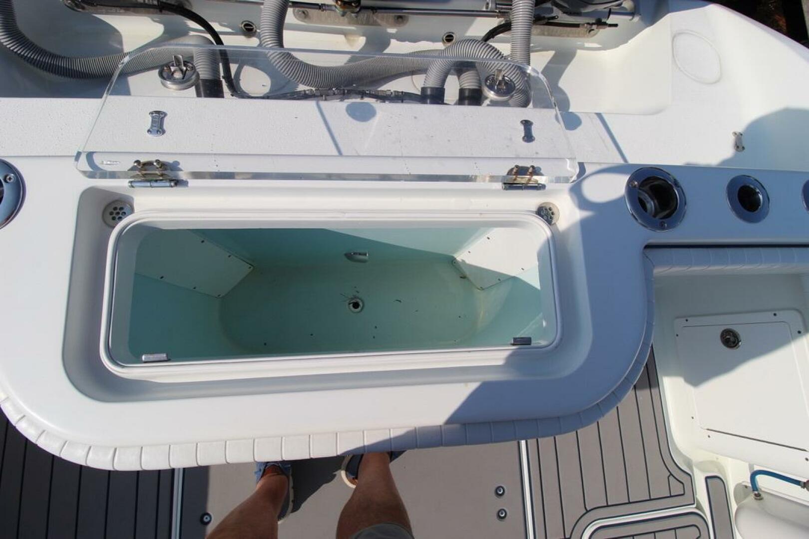 Slide: The Image of Yellowfin 36 2014 - 5495612