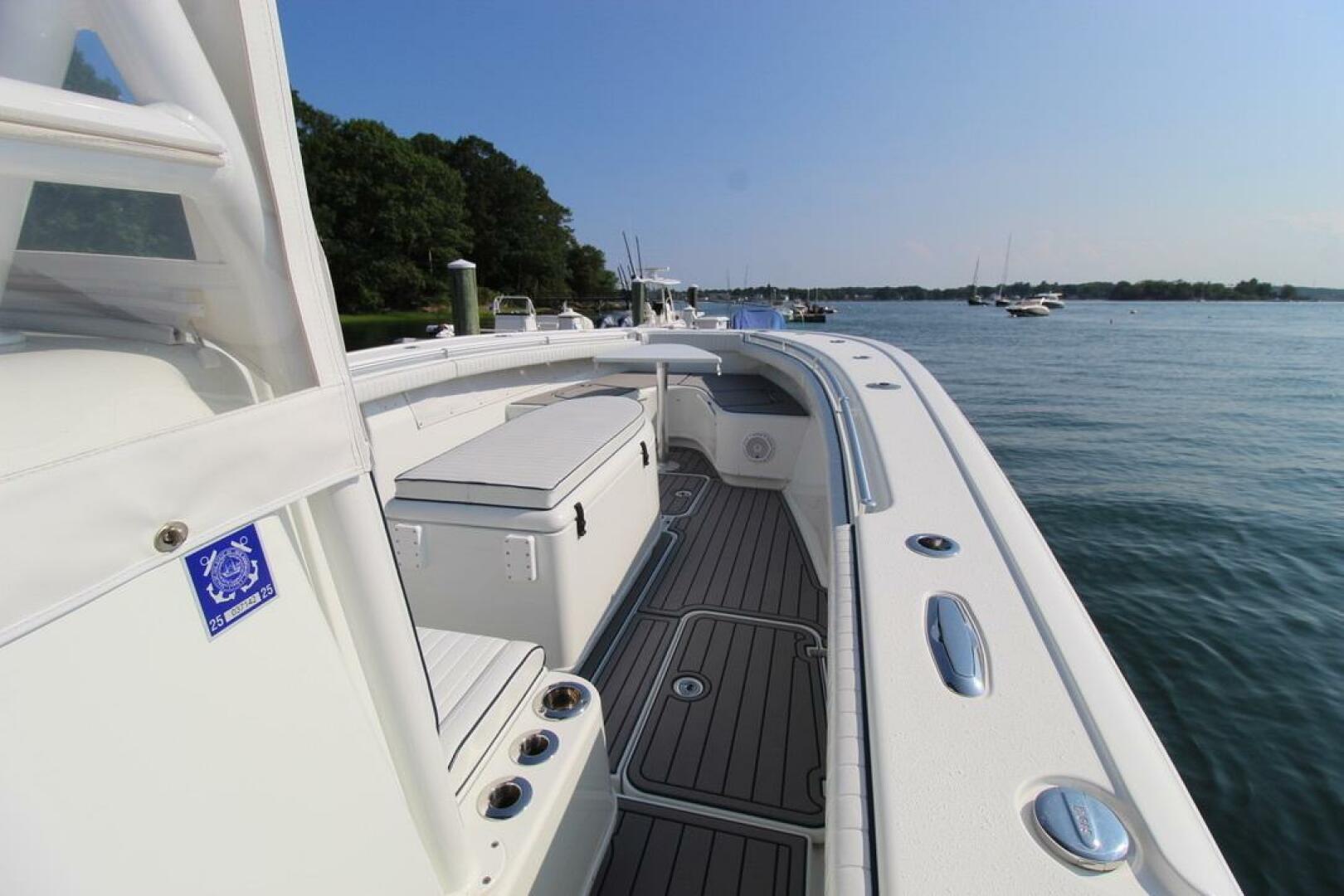 Slide: The Image of Yellowfin 36 2014 - 5495614