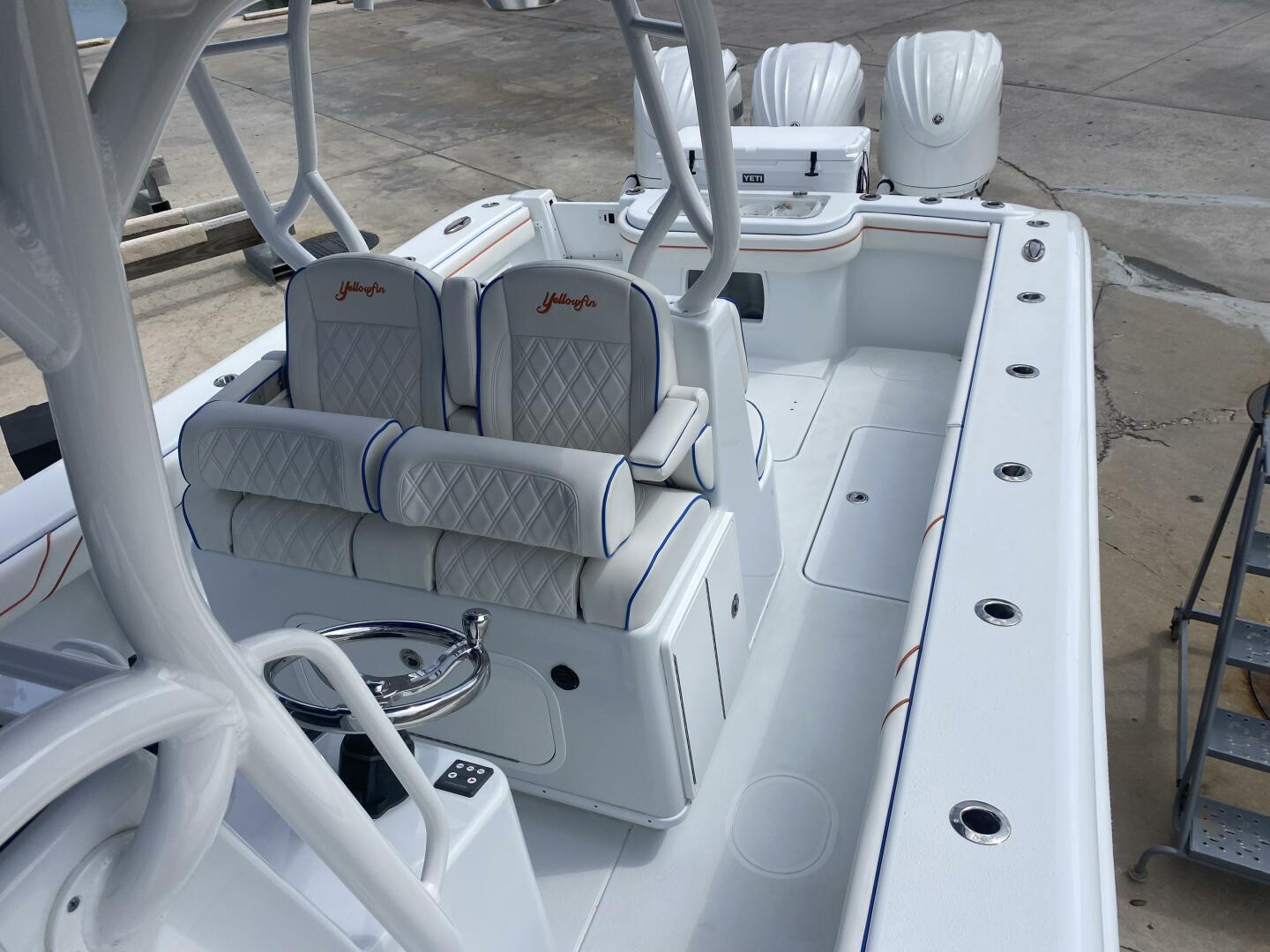 Slide: The Image of Yellowfin 36 CC 2021 - 5165954