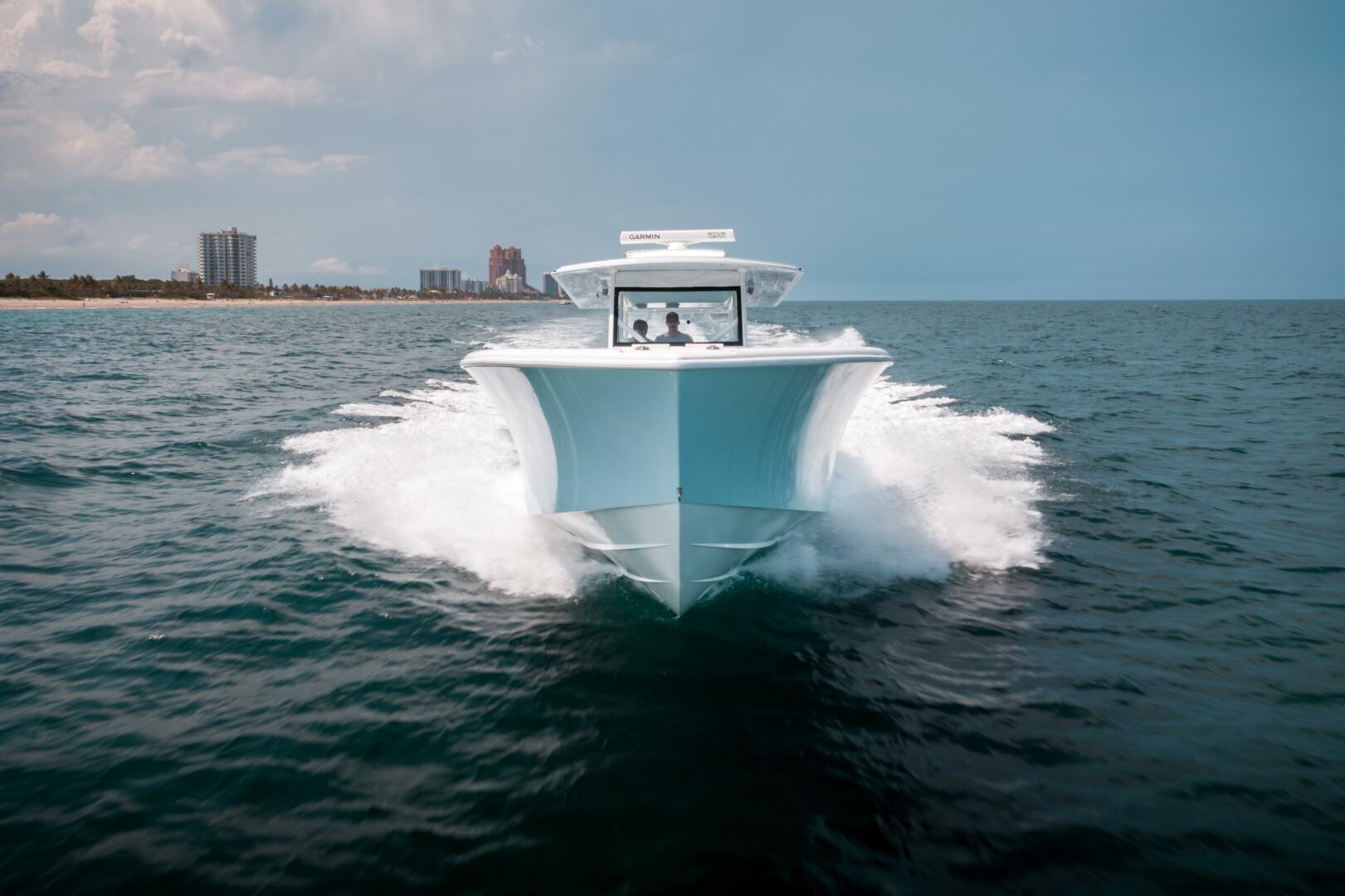 Slide: The Image of Yellowfin 42 2017 - 5343259