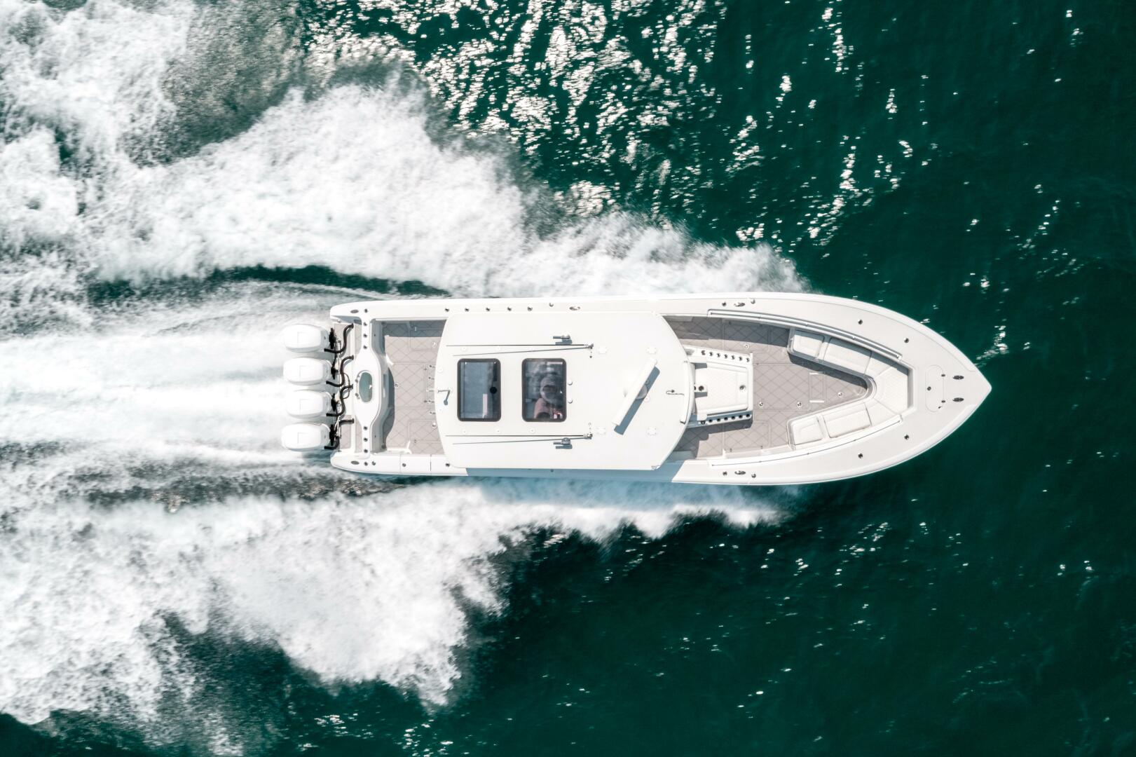 Slide: The Image of Yellowfin 42 2017 - 5343261