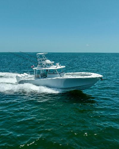 Slide: The Image of Yellowfin 42 2023 - 20