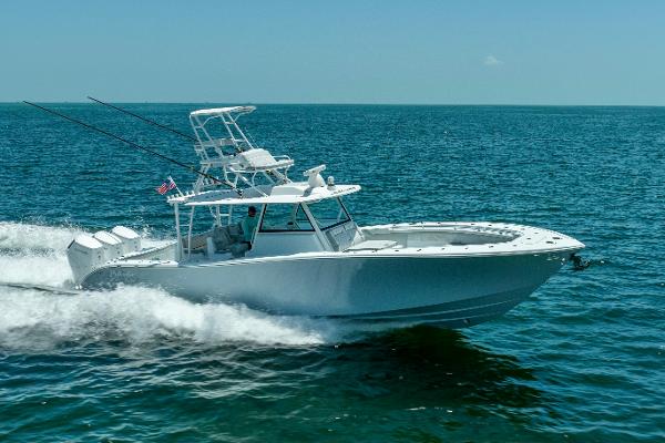 Slide: The Image of Yellowfin 42 2023 - 24