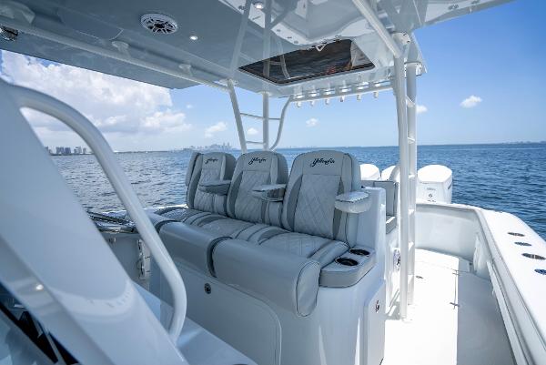 Slide: The Image of Yellowfin 42 2023 - 32