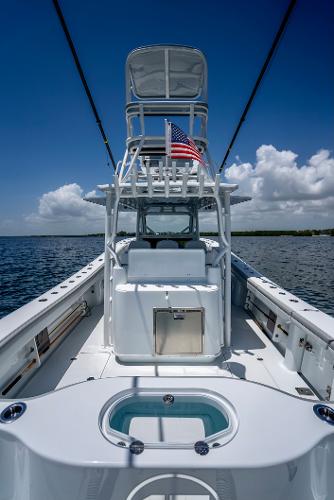 Slide: The Image of Yellowfin 42 2023 - 35