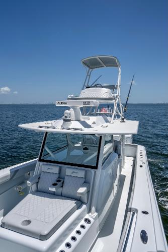 Slide: The Image of Yellowfin 42 2023 - 52