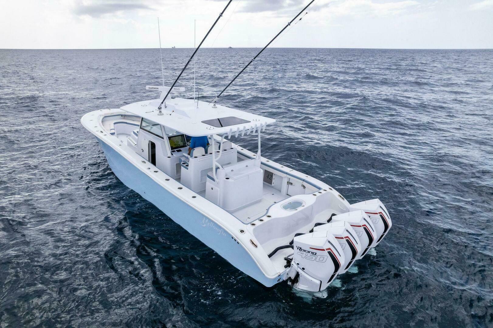 Slide: The Image of Yellowfin 42 2023 - 5284141