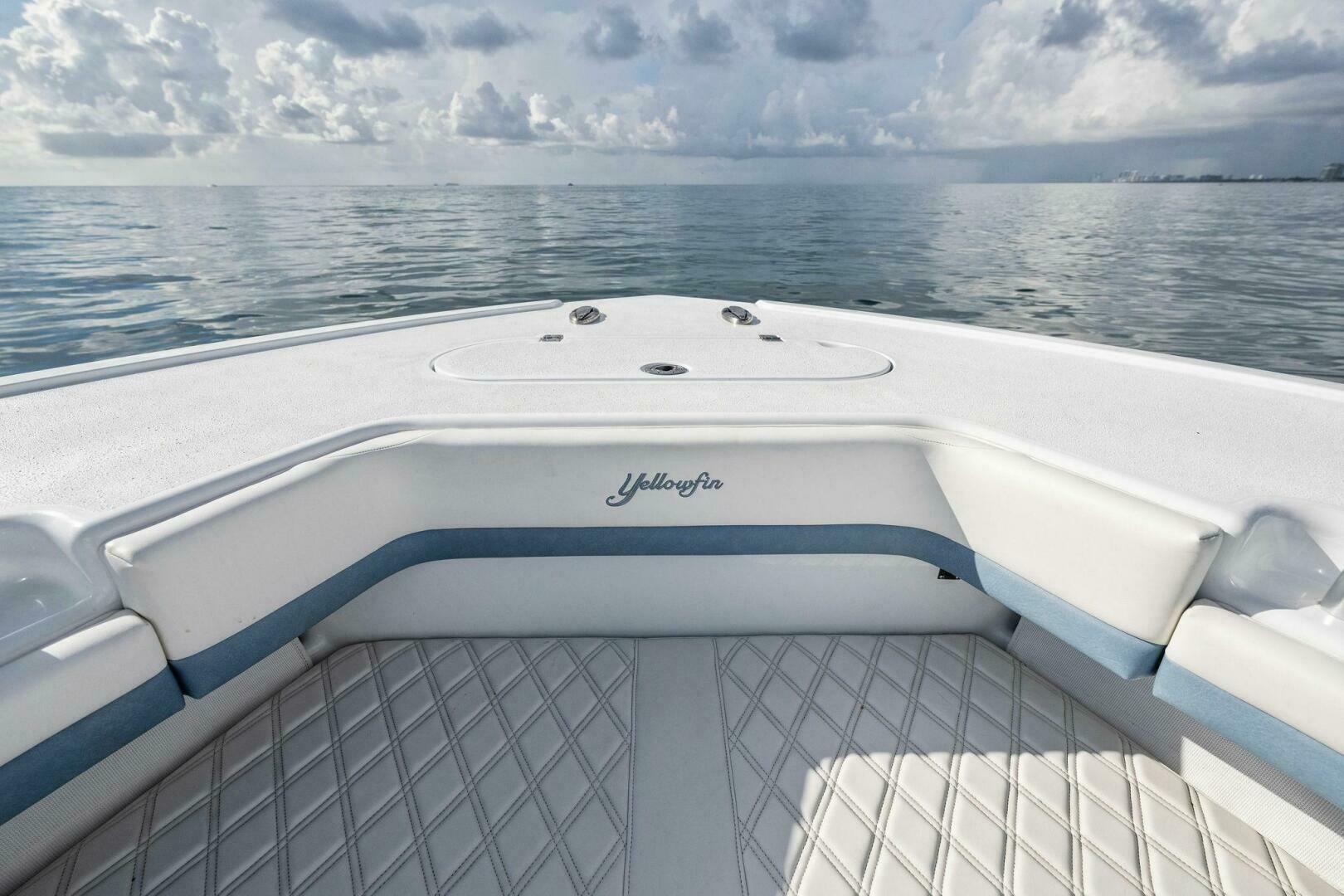 Slide: The Image of Yellowfin 42 2023 - 5284149