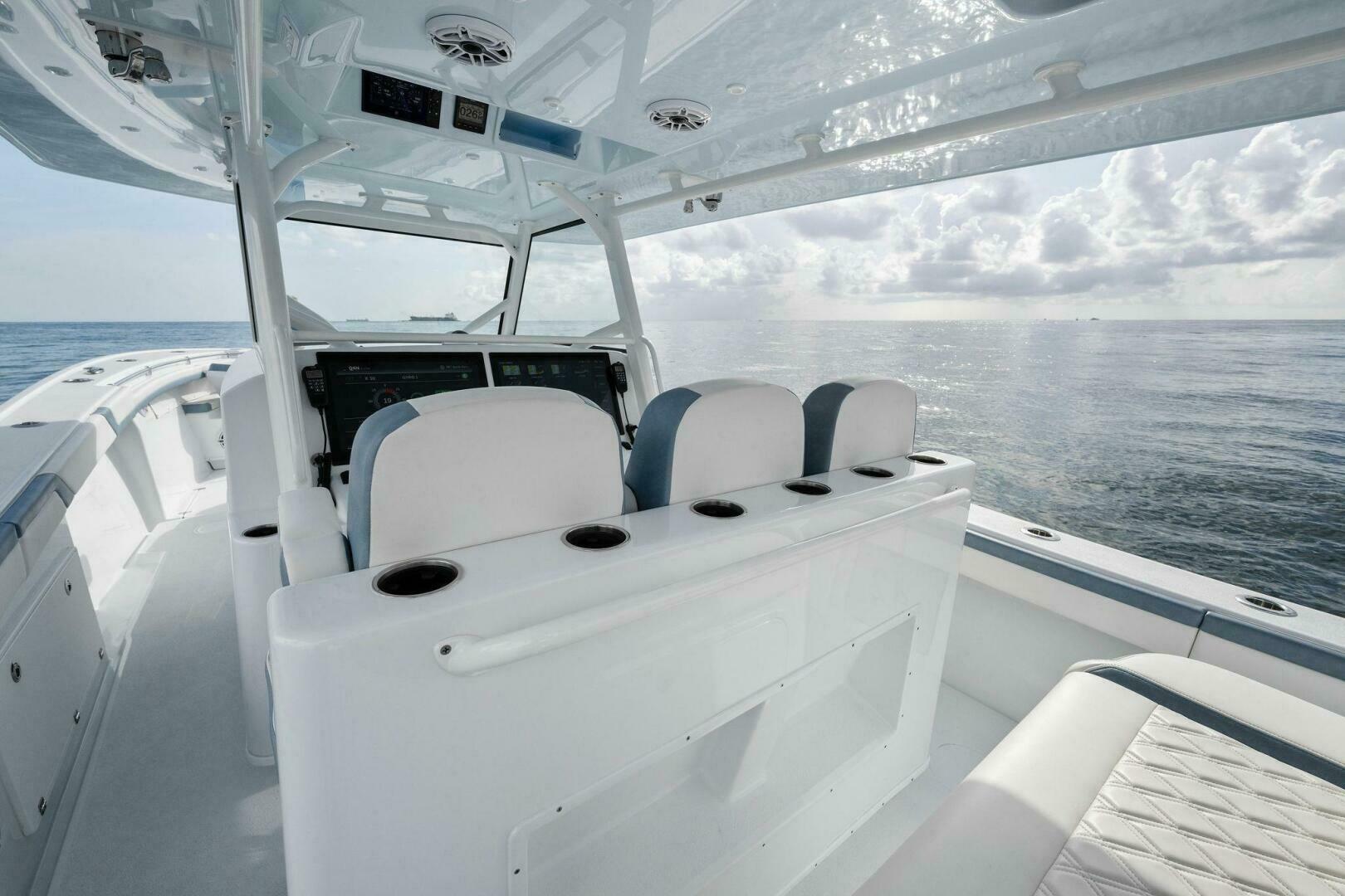 Slide: The Image of Yellowfin 42 2023 - 5284177