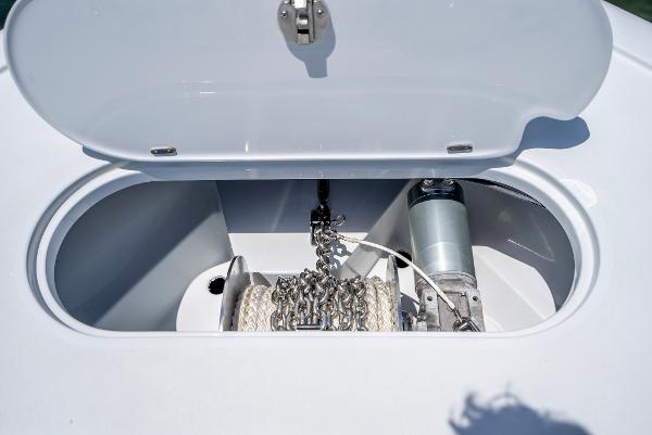 Slide: The Image of Yellowfin 42 2023 - 70