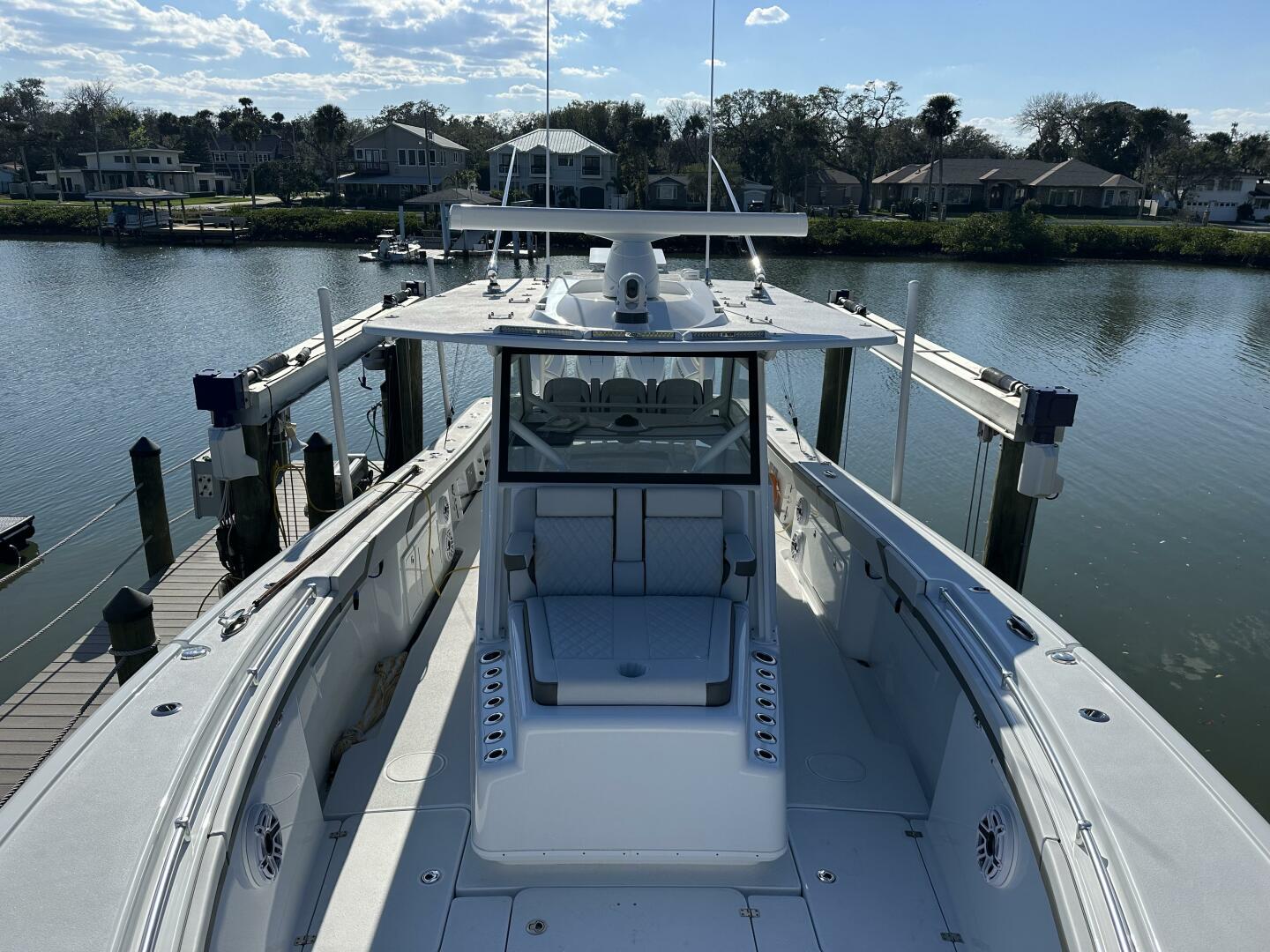 Slide: The Image of Yellowfin 42 CC 2025 - 5082665