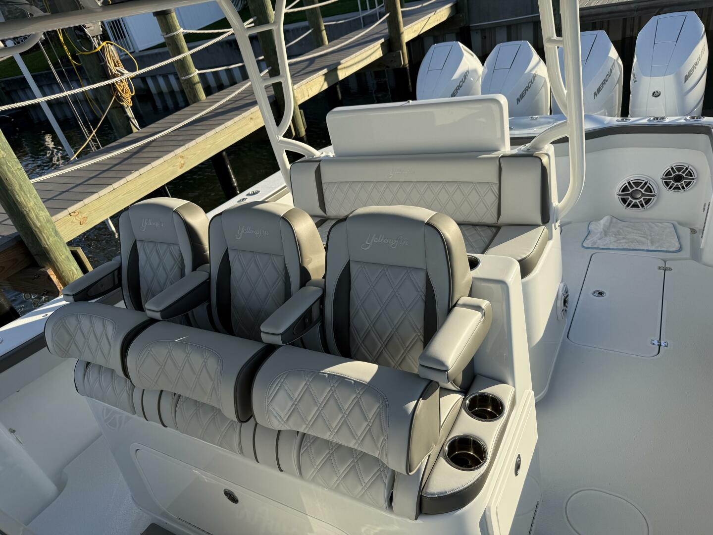 Slide: The Image of Yellowfin 42 CC 2025 - 5112783