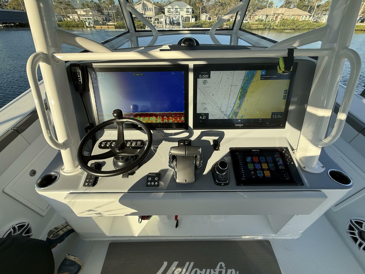 Slide: The Image of Yellowfin 42 CC 2025 - 5112898