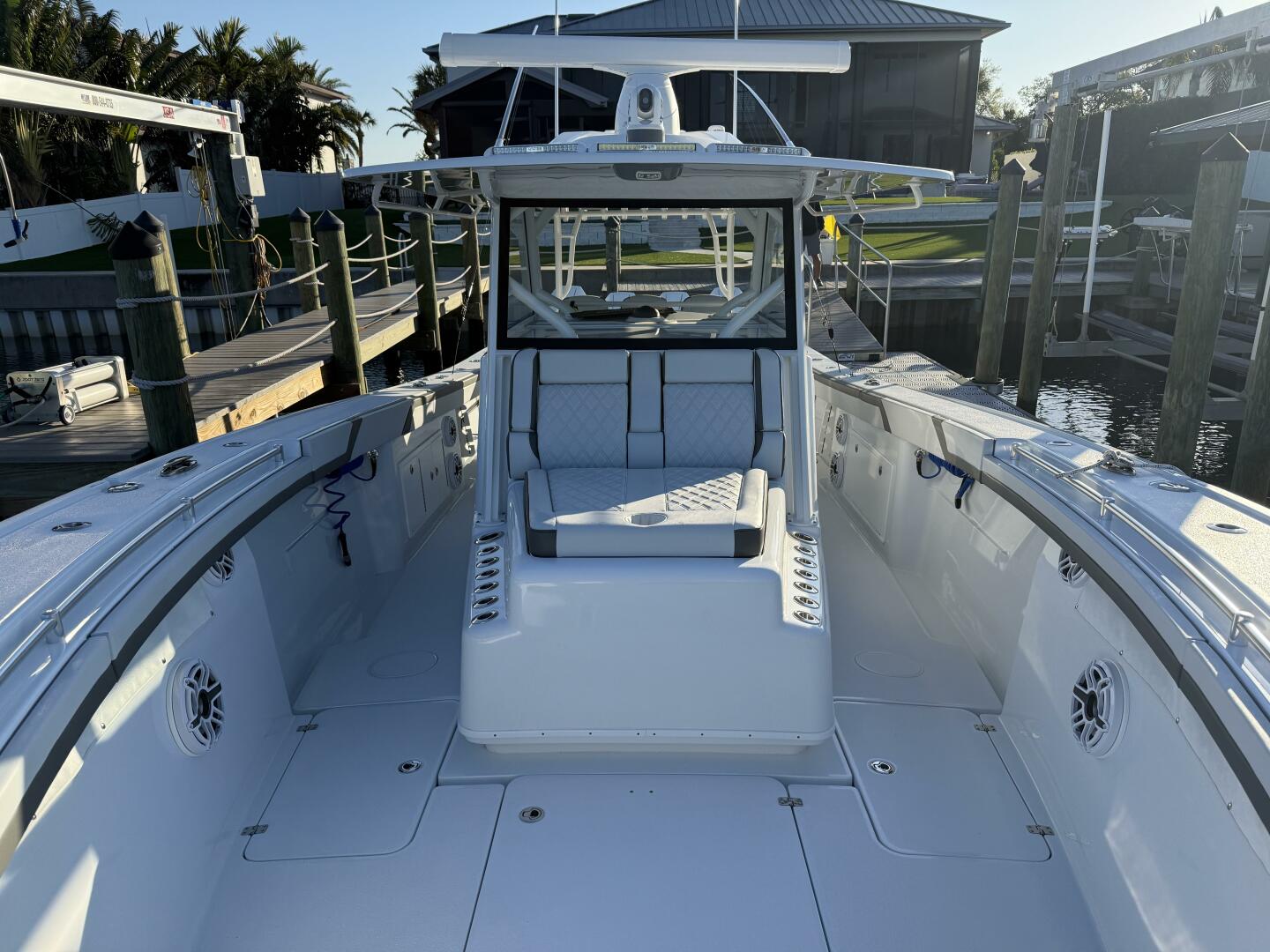 Slide: The Image of Yellowfin 42 CC 2025 - 5112930