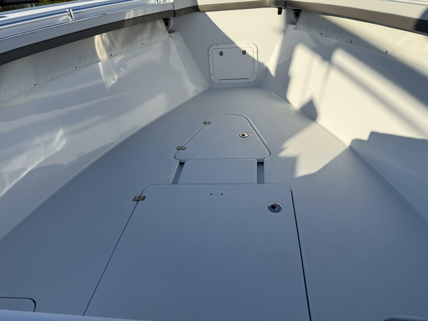 Slide: The Image of Yellowfin 42 CC 2025 - 5112953