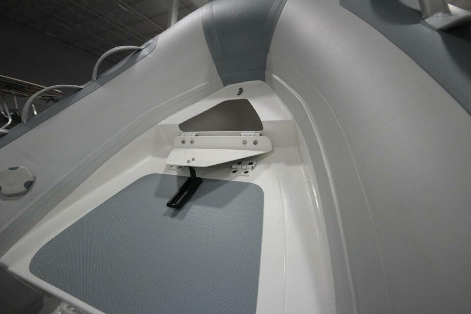 Slide: The Image of Zodiac Cadet 330 DL RIB ALU PVC 2023 - 5154120