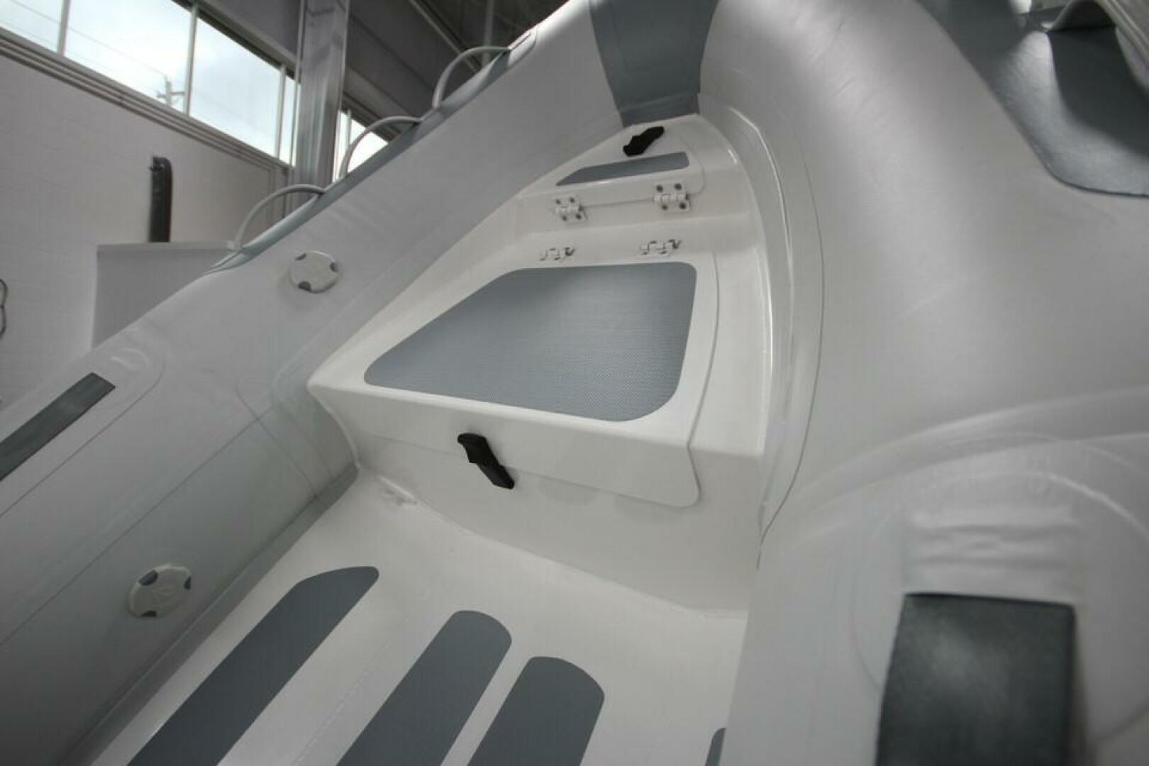 Slide: The Image of Zodiac Cadet 330 DL RIB ALU PVC 2023 - 5154123