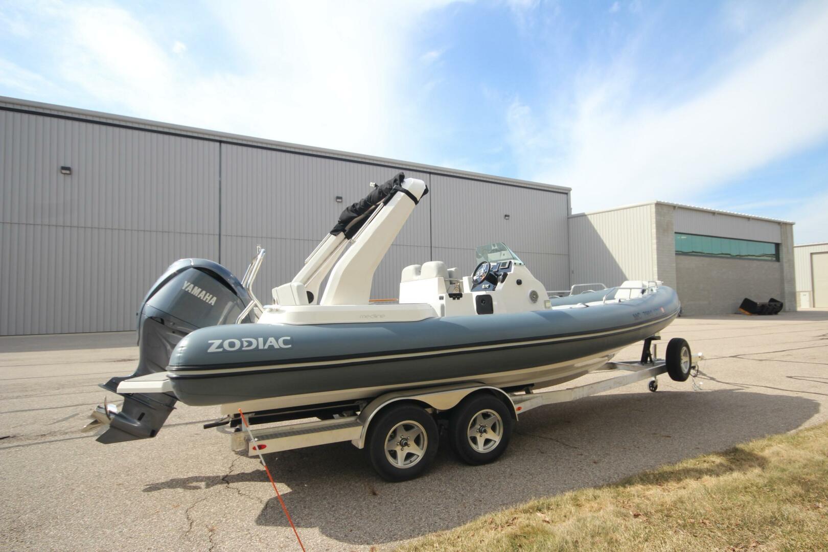 Slide: The Image of Zodiac Medline 7.5 NEO & custom Trailer 2022 - 5185973