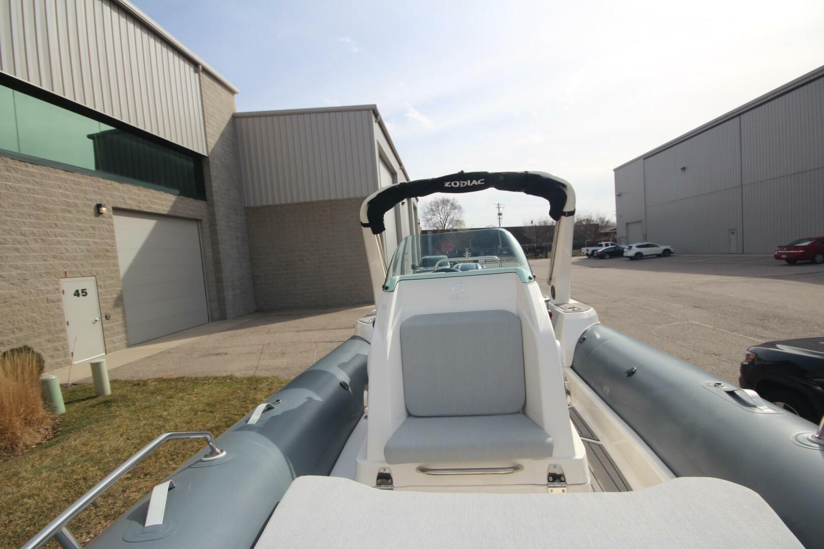 Slide: The Image of Zodiac Medline 7.5 NEO & custom Trailer 2022 - 5185992