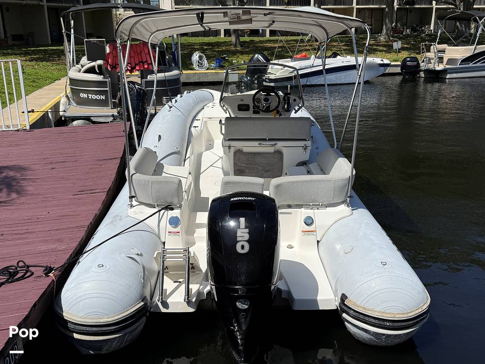 Slide: The Image of 150 HP Mercury Engine - 15261694