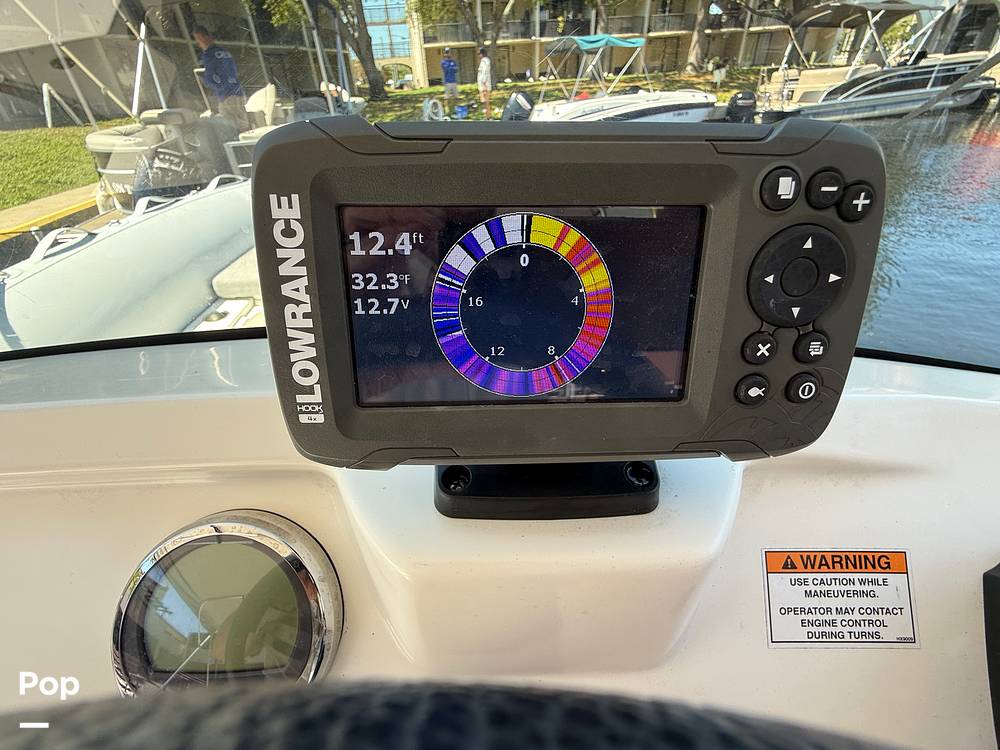 Slide: The Image of Lowrance Hook 4x - 15261845