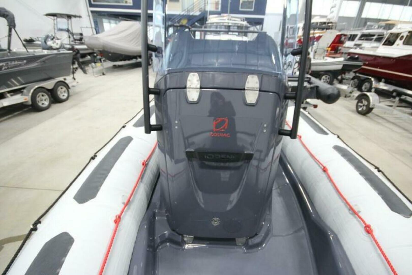 Slide: The Image of Zodiac Open 5.5 PVC T-Top 2023 - 5175693