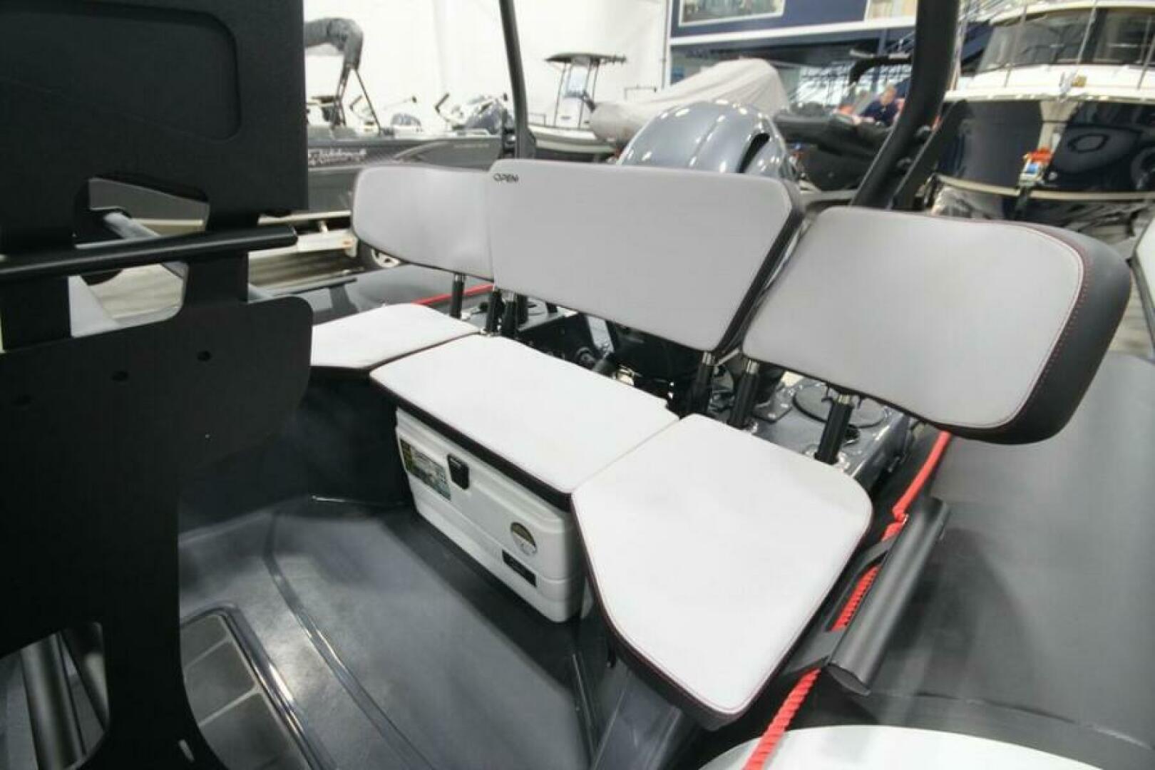 Slide: The Image of Zodiac Open 5.5 PVC T-Top 2023 - 5175685