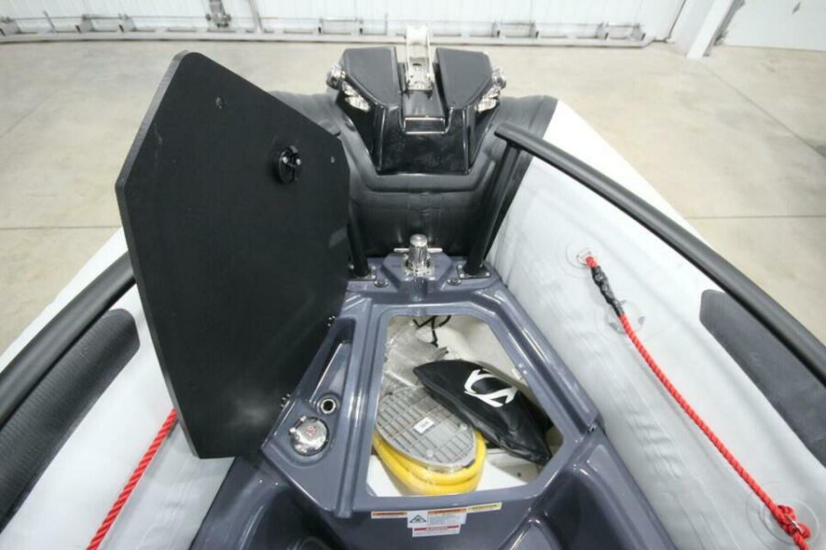 Slide: The Image of Zodiac Open 5.5 PVC T-Top 2023 - 5175696