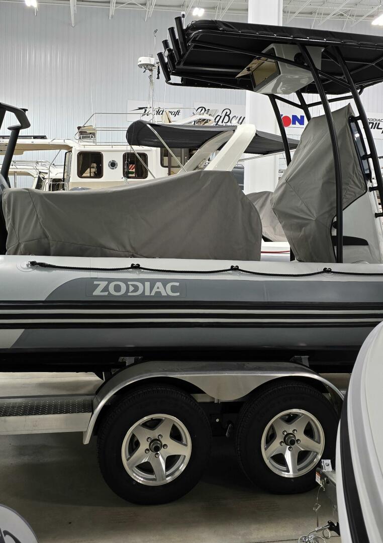 Slide: The Image of Zodiac Open 7 NEO T-Top 2023 - 5307872