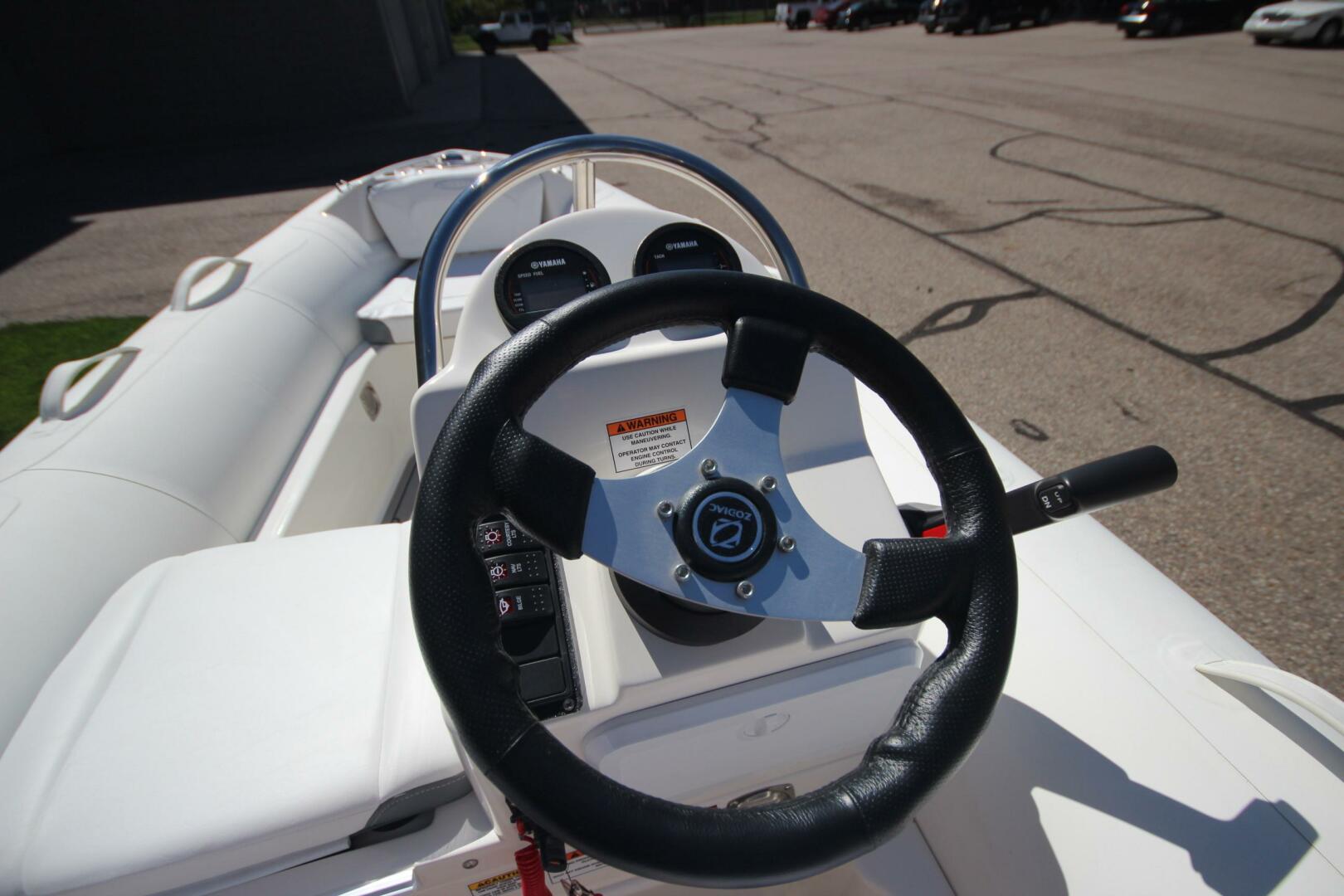 Slide: The Image of Zodiac Yachtline 400 DL NEO 2025 - 5168216